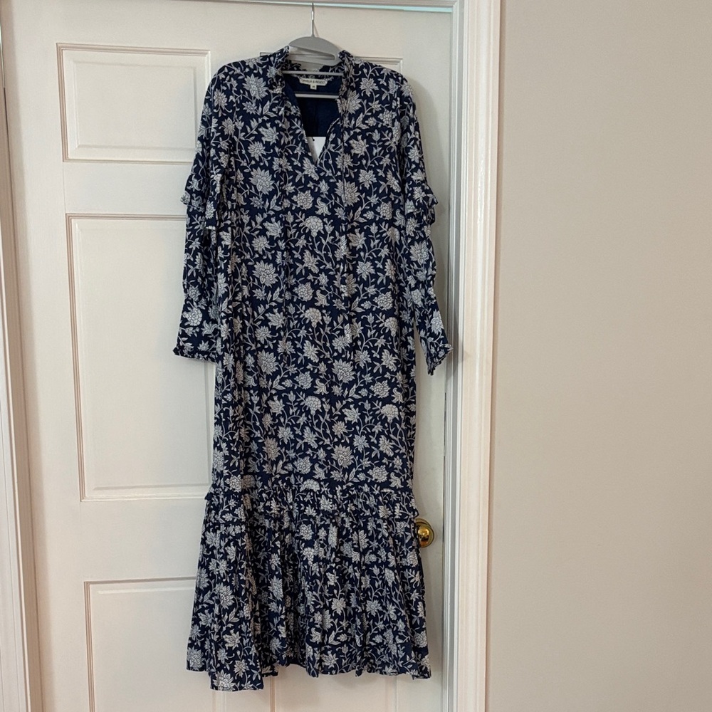 Ophelia & Indigo Navy long sleeved dress